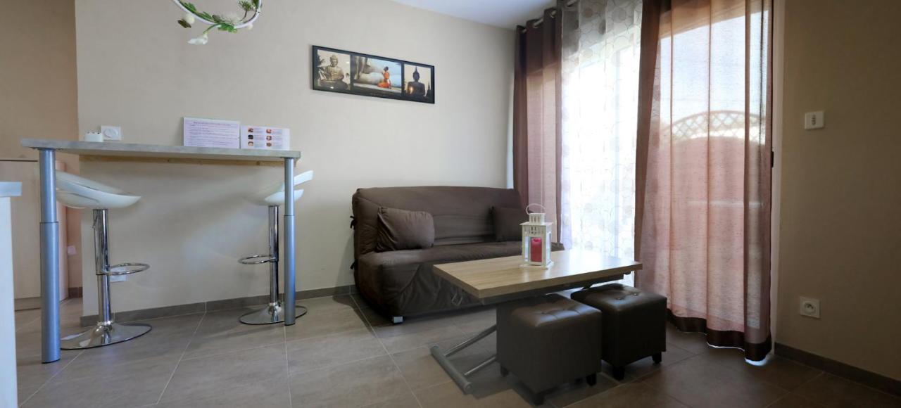 Au Coeur Du Bien-Etre, Gite Avec Piscine Chauffee Et Couverte, Spa, Sauna, Massages Monteaux Bagian luar foto