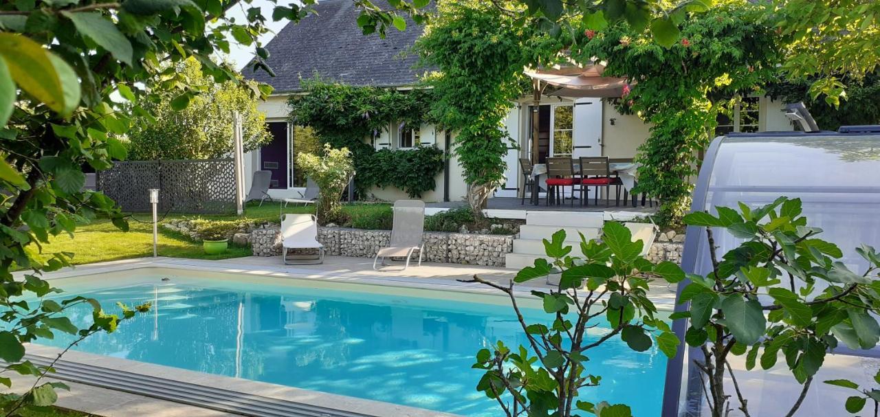 Au Coeur Du Bien-Etre, Gite Avec Piscine Chauffee Et Couverte, Spa, Sauna, Massages Monteaux Bagian luar foto