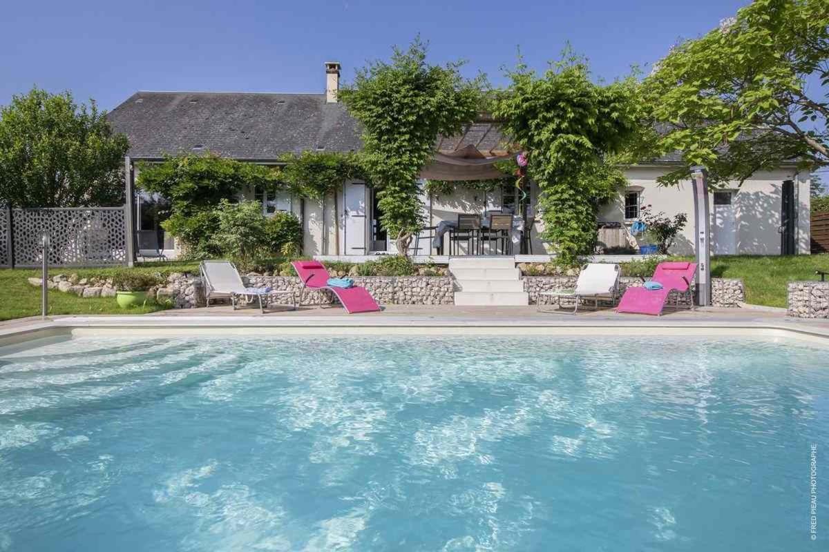 Au Coeur Du Bien-Etre, Gite Avec Piscine Chauffee Et Couverte, Spa, Sauna, Massages Monteaux Bagian luar foto