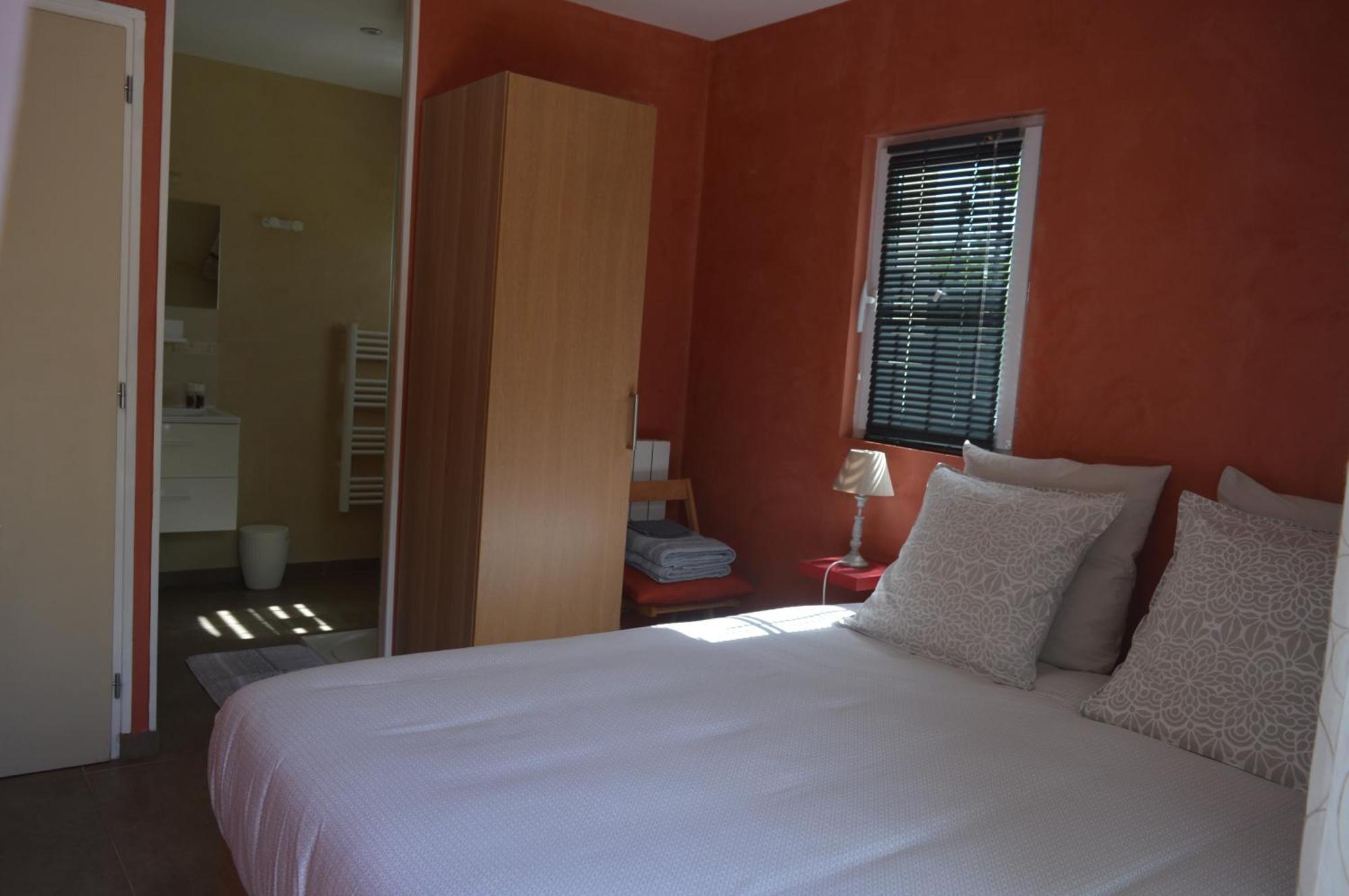 Au Coeur Du Bien-Etre, Gite Avec Piscine Chauffee Et Couverte, Spa, Sauna, Massages Monteaux Bagian luar foto